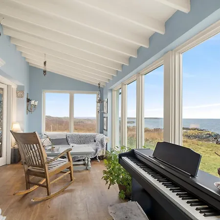 Suantrai * Roundstone