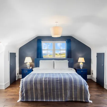 Suantrai * Roundstone